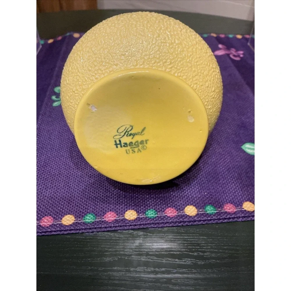 Royal Haeger Textured Lava Vase w/ Lemon Peel Glaze 1970s Vintage 10